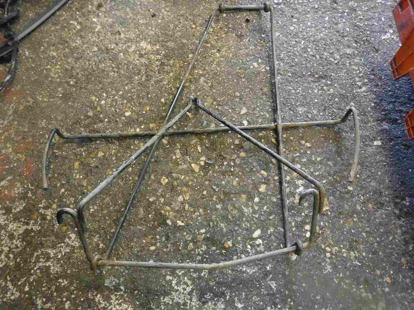 Renault Kangoo MPV 2003-2007 Spare Wheel Carrier Frame