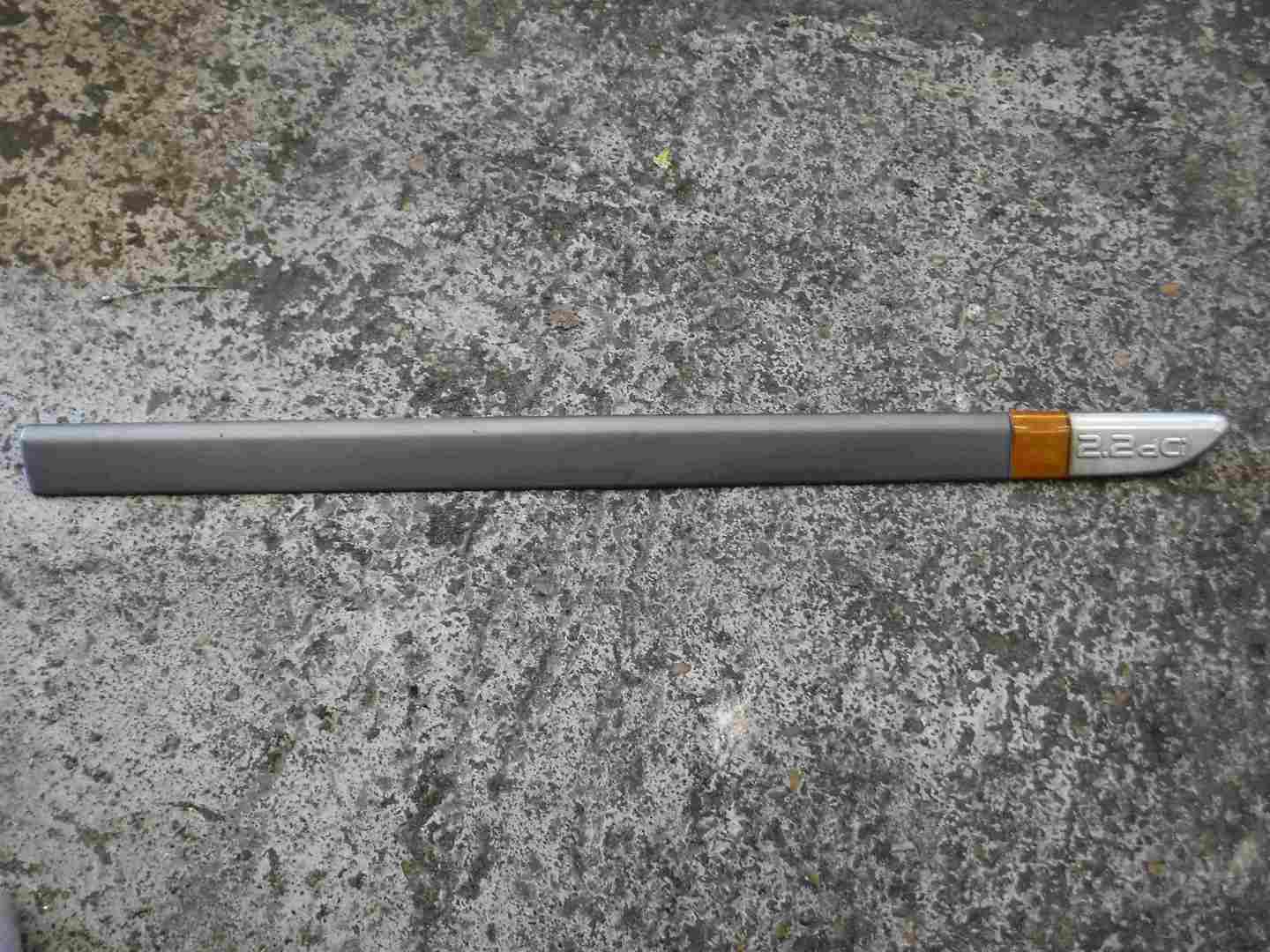 Renault Laguna 2001-2005 2.2 dCi Drivers OSF Front Door Bump Moulding Trim 