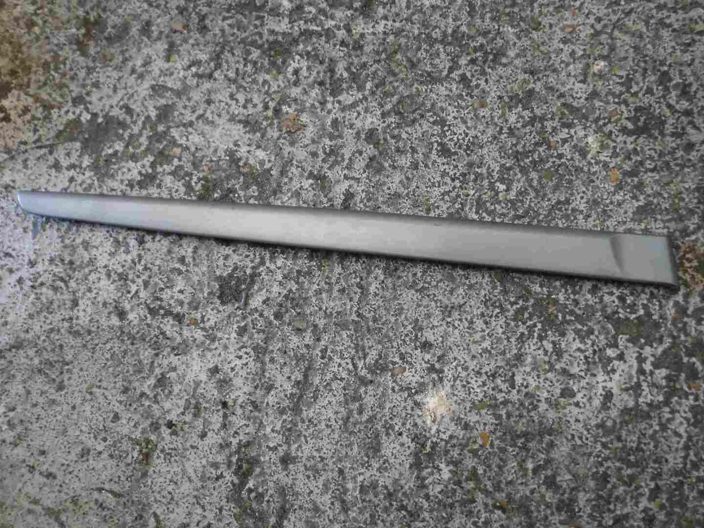 Renault Laguna 2001-2005 Drivers OSR Rear Door Bump Trim Moulding Silver Grey