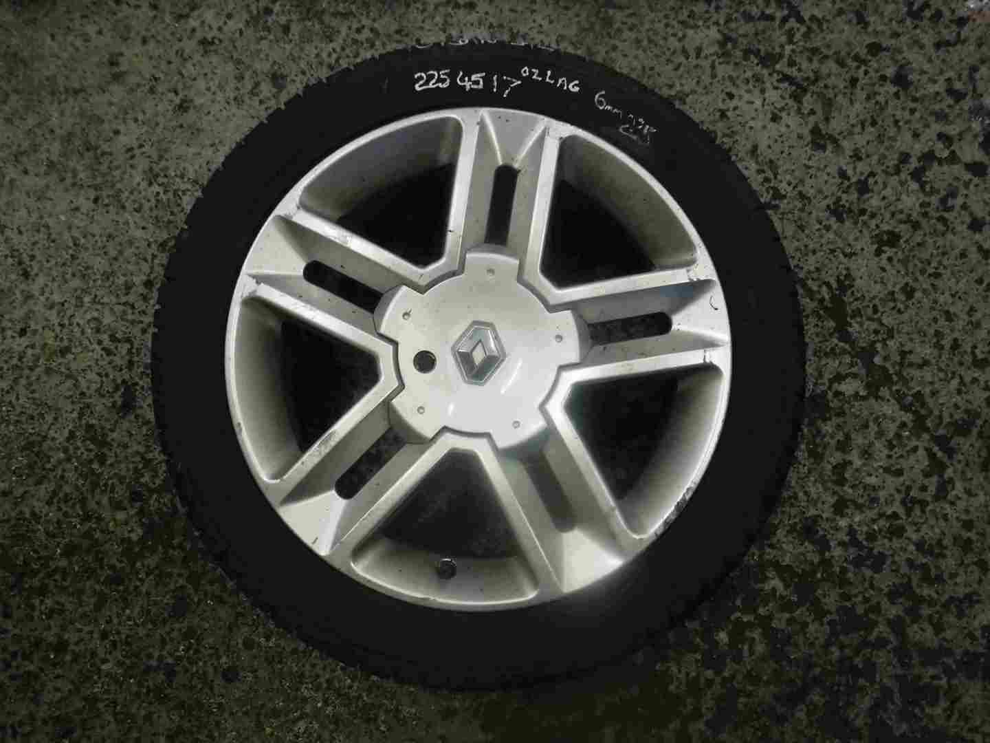 Renault Laguna 2001-2005 Louxor Alloy Wheel + Tyre 225 45 17 6mm 4/5