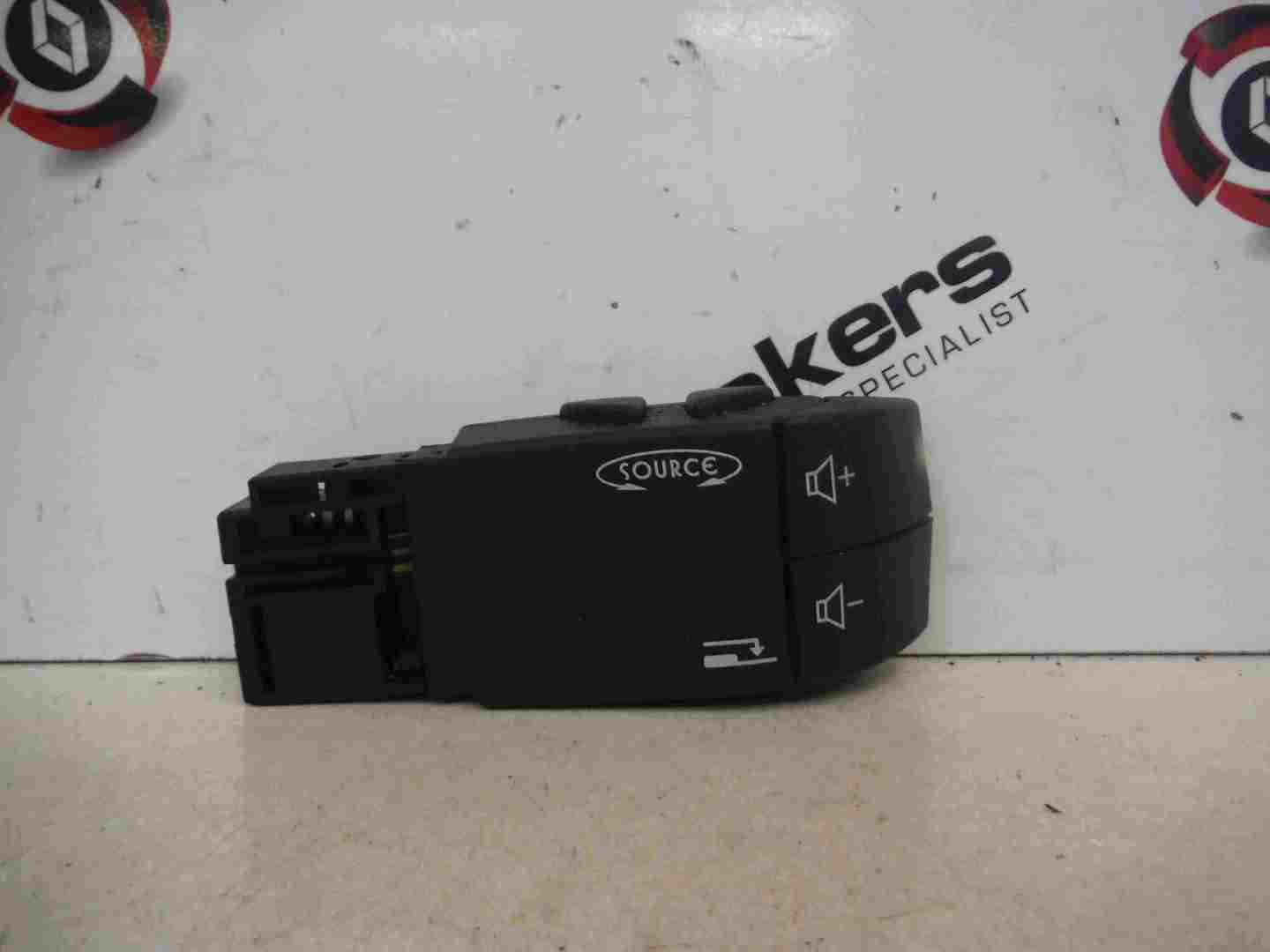Renault Laguna 2001-2007 Radio Controls Stalk Button Switch