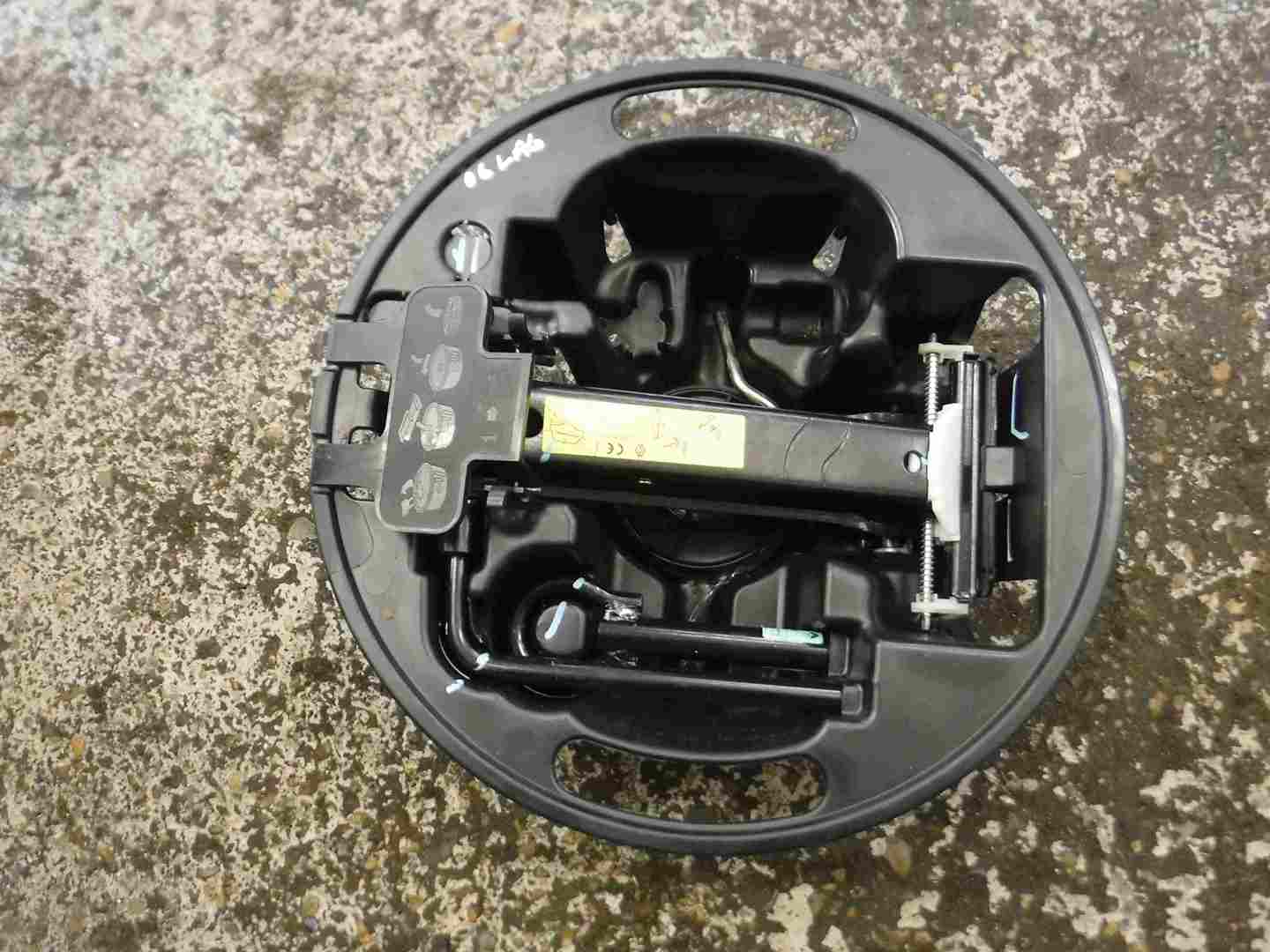 Renault Laguna 2005-2007 Spare Wheel Jack Set