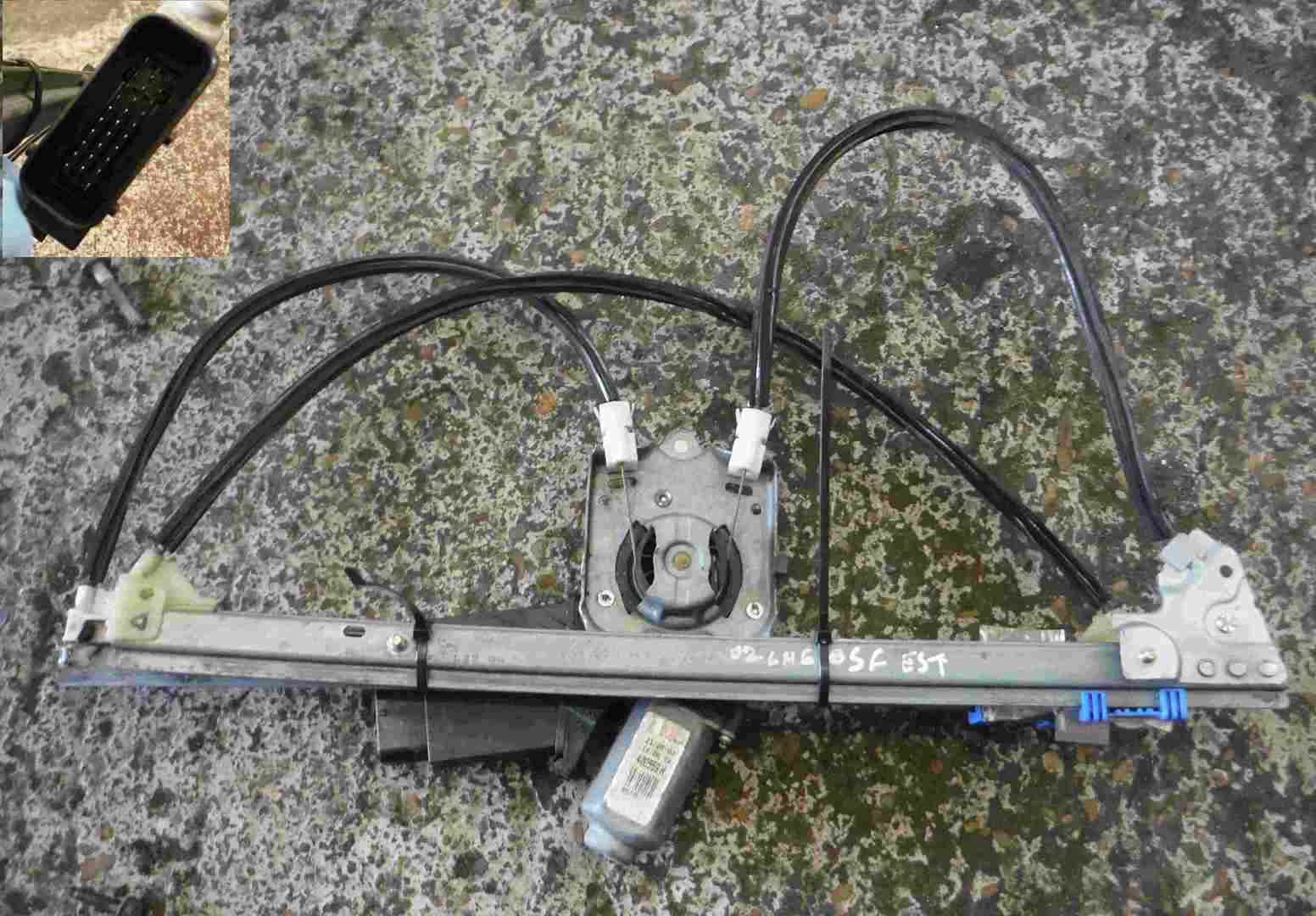 Renault Laguna Estate 2001-2005 Drivers OSF Front Window Motor Regulator