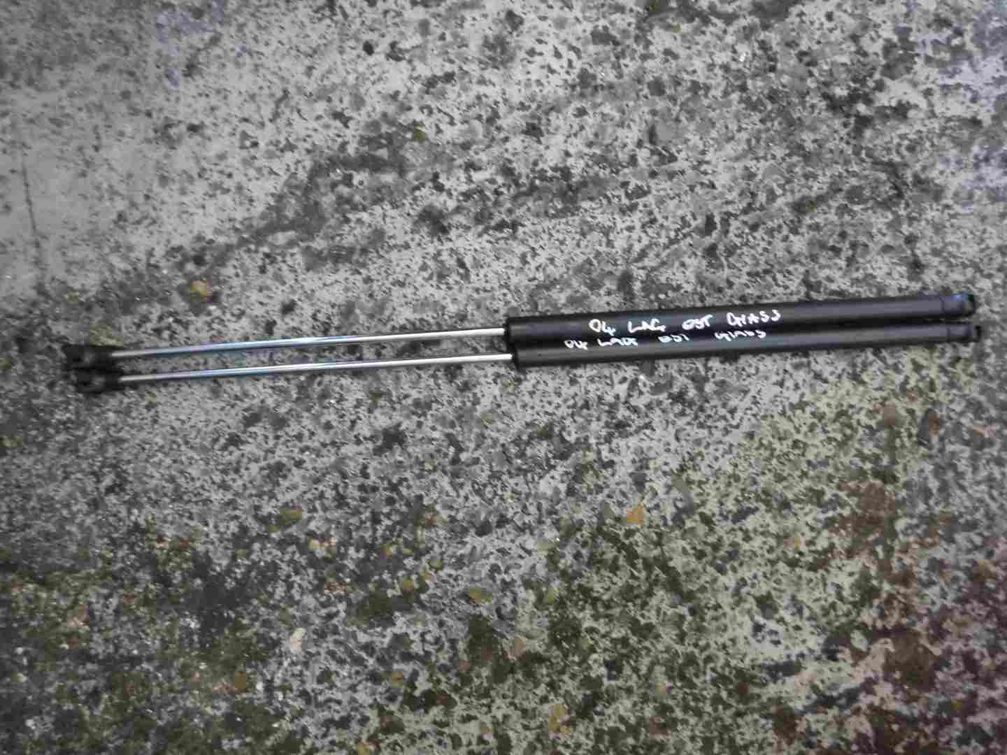 Renault Laguna Estate 2001-2005 Tailgate Glass Boot Struts