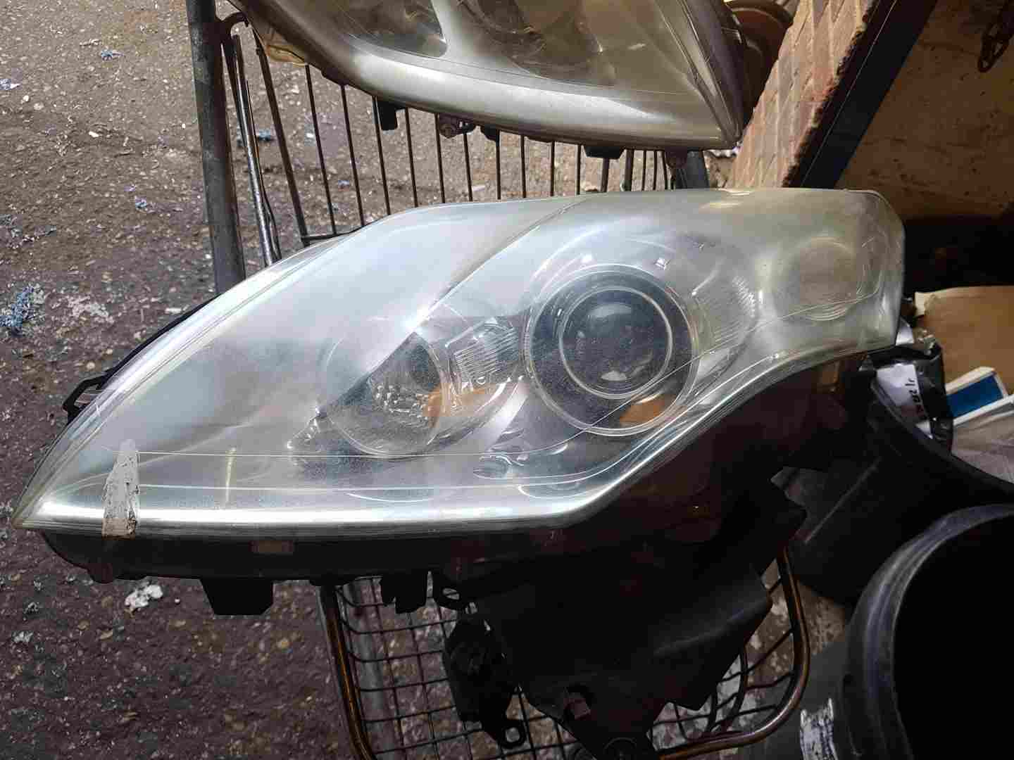 Thumb 2 Renault Laguna Estate MK3 2007-2010 Passenger NSF Front Headlight 260100034R