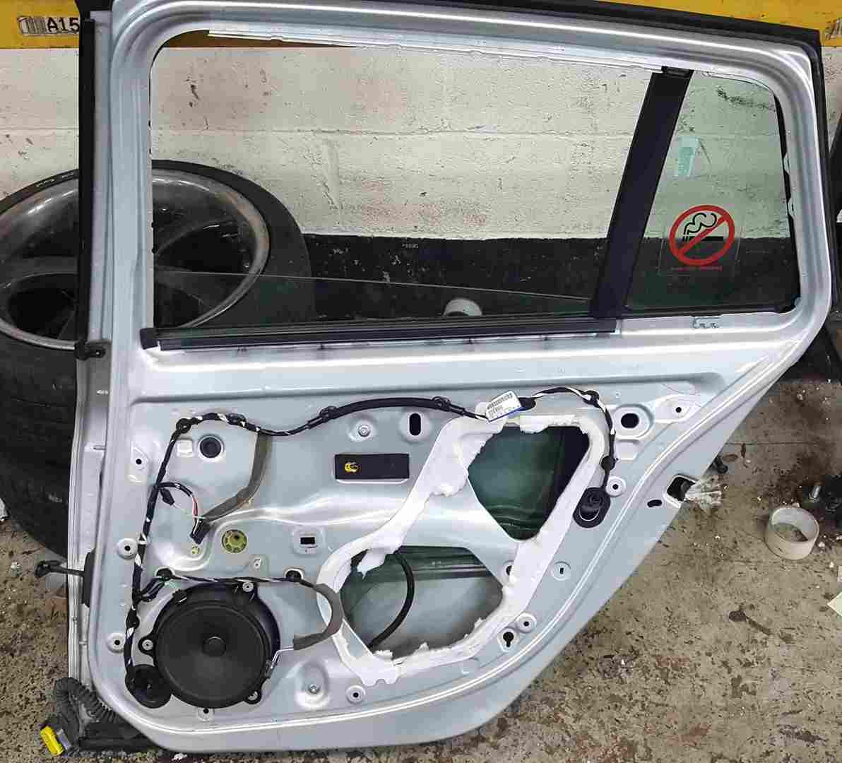 Thumb 2 Renault Laguna Estate MK3 2007-2012 Drivers OSR Rear Door Silver TED69
