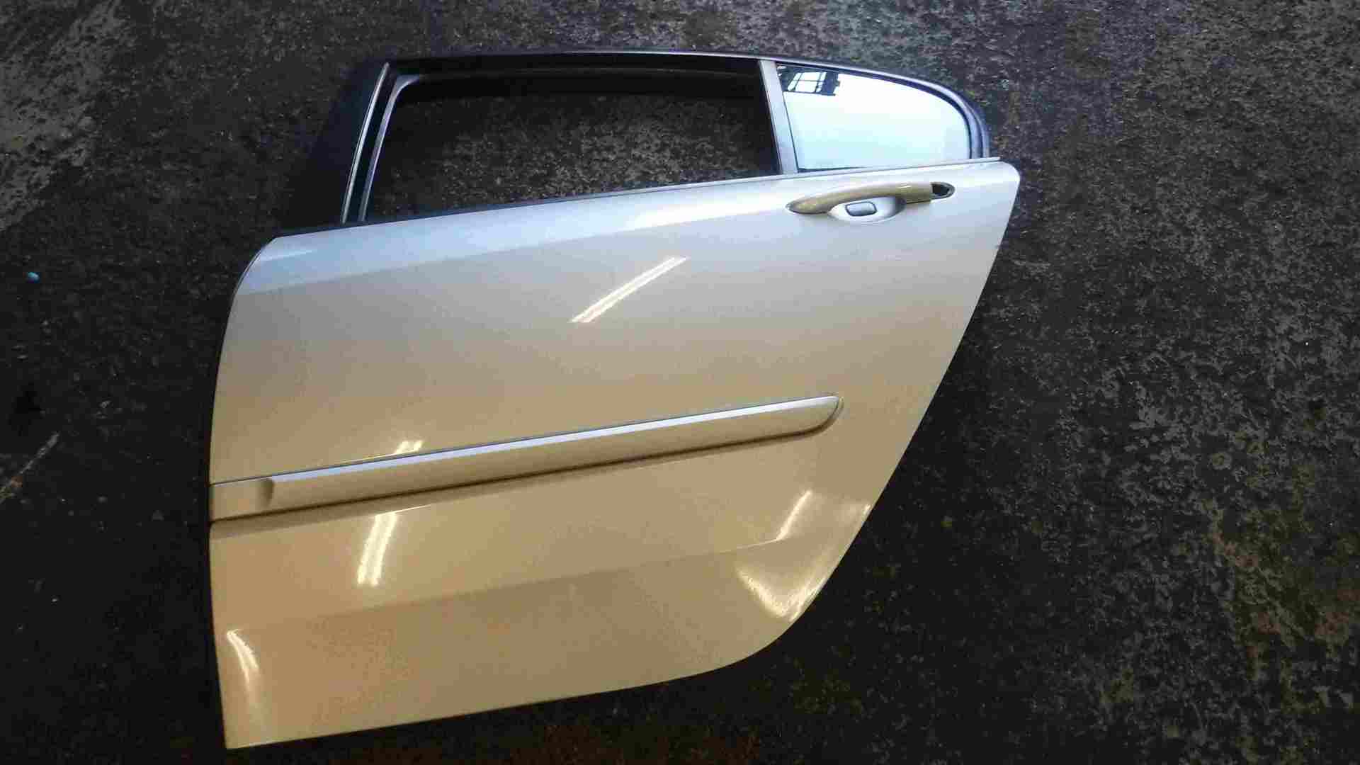 Renault Laguna Hatchback 2007-2012 Passenger NSR Rear Door Silver TED69