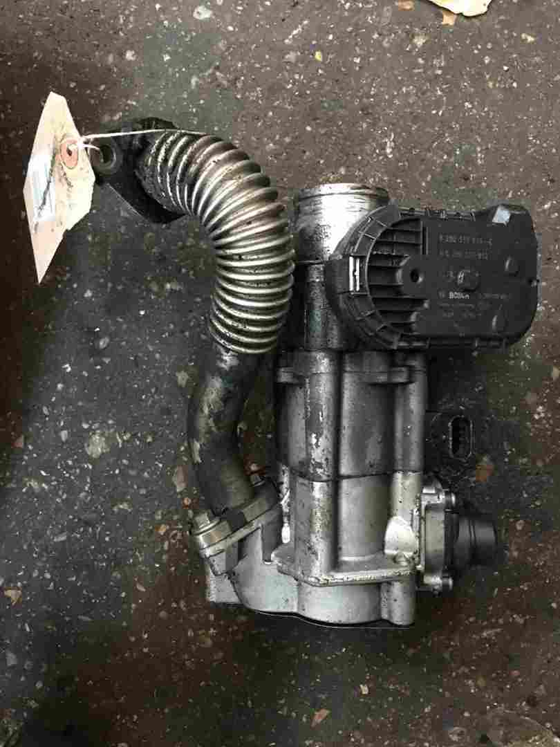 Renault Laguna MK3 2007-2012 2.0 DCi Throttle Body EGR Valve M9R 805 8200330810