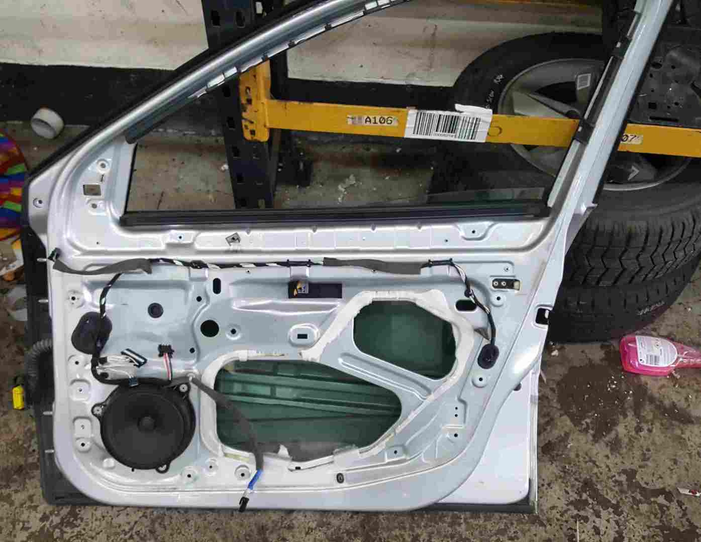 Renault Laguna MK3 2007-2012 Drivers OSF Front Door Silver TED69