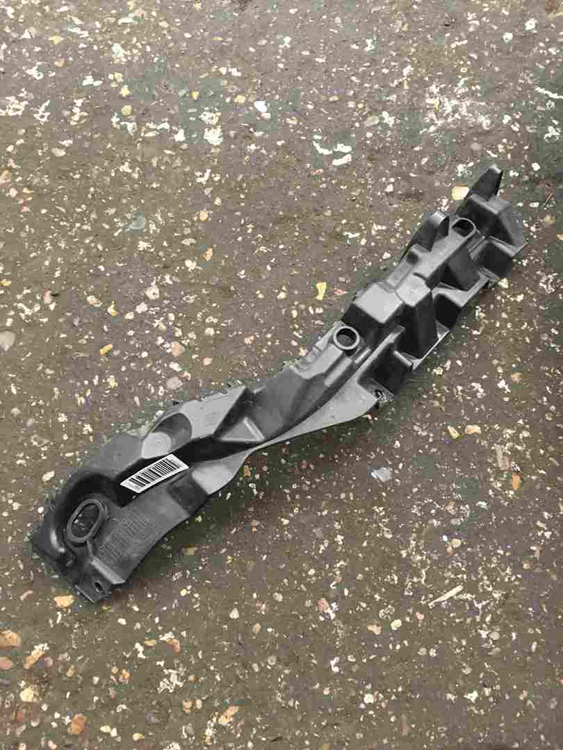 Renault Laguna MK3 2007-2012 Drivers OSF Front Headlight Bracket 622220007R
