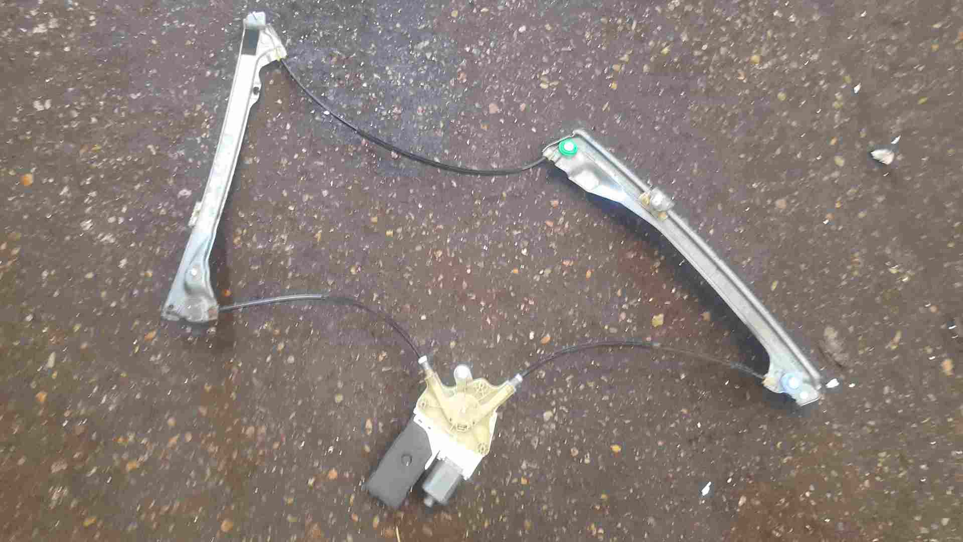 Thumb 3 Renault Laguna MK3 2007-2012 Drivers OSF Front Window Motor Regulator 807300003R