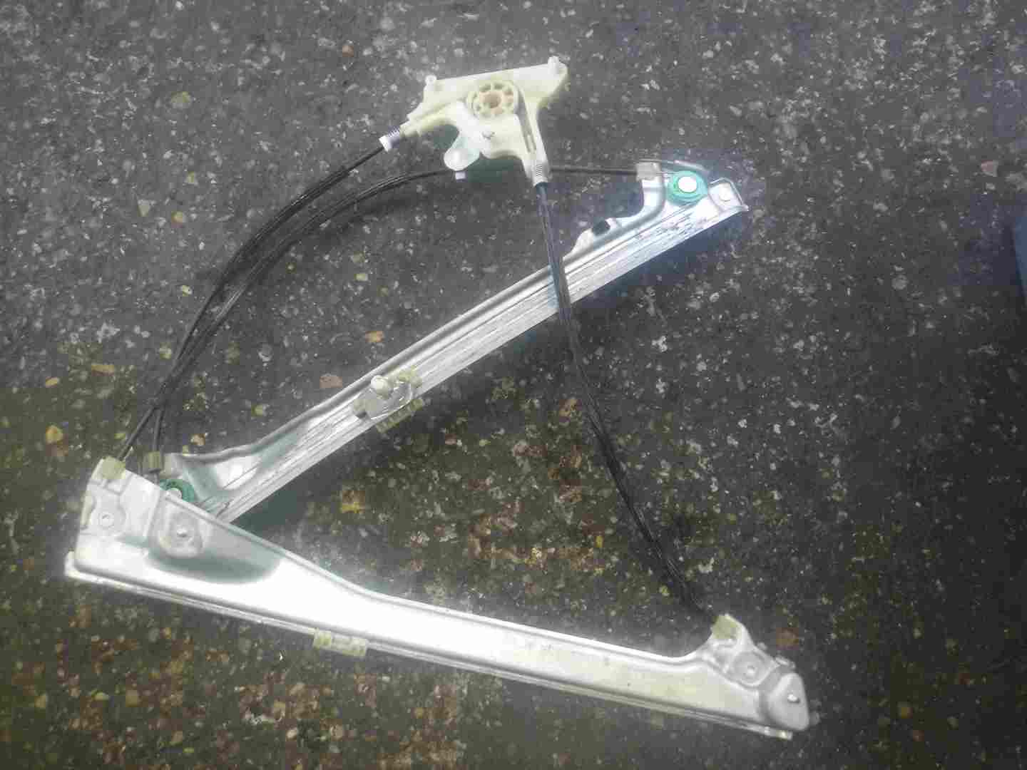 Renault Laguna MK3 2007-2012 Drivers OSF Front Window Regulator 827000001R