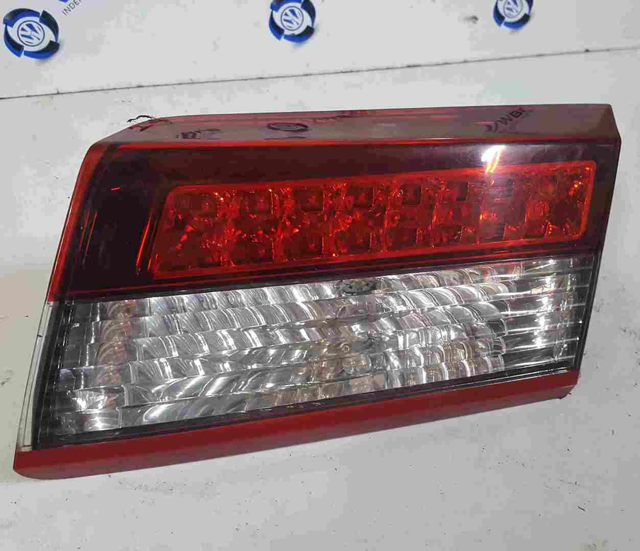 Thumb 3 Renault Laguna MK3 2007-2012 Drivers OSR Rear Boot Light FACELIFT