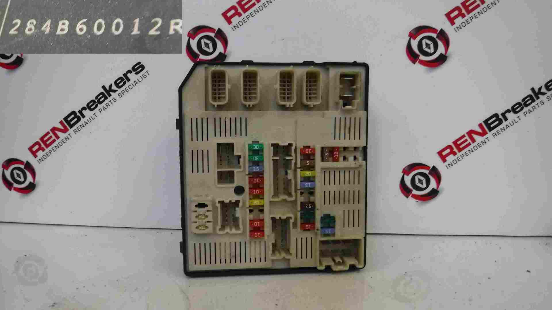Renault Laguna MK3 2007-2012 Engine Bay Fuse Box UPC 284B60012r