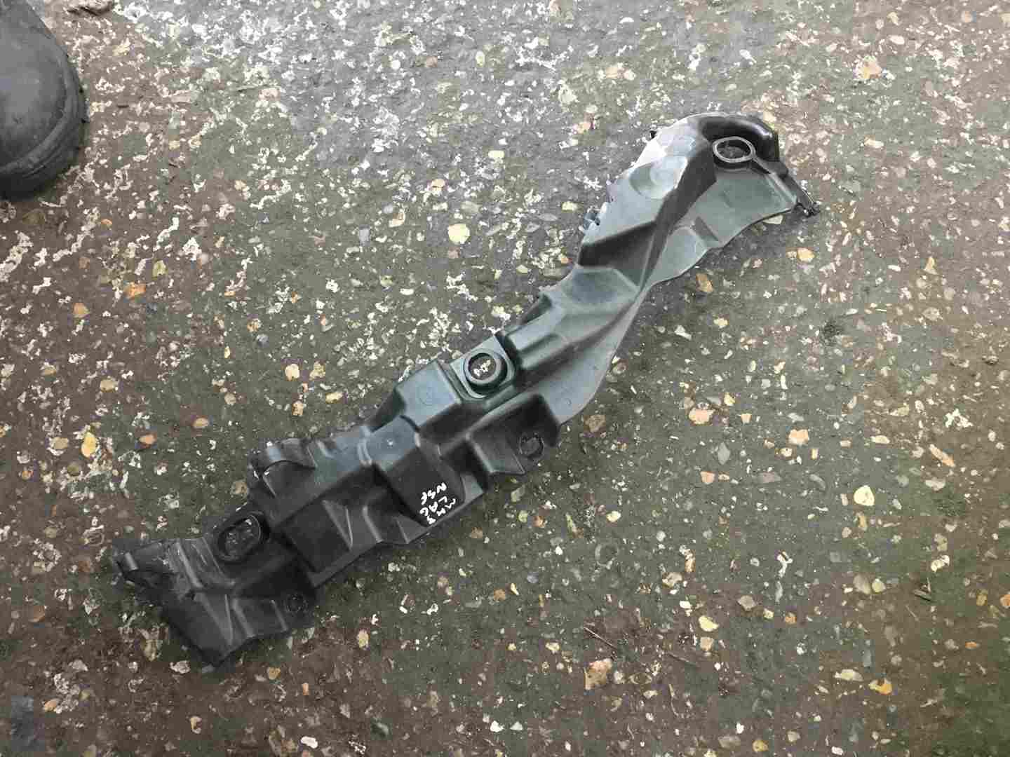 Renault Laguna MK3 2007-2012 Passenger NSF Front Bumper Headlight Bracket