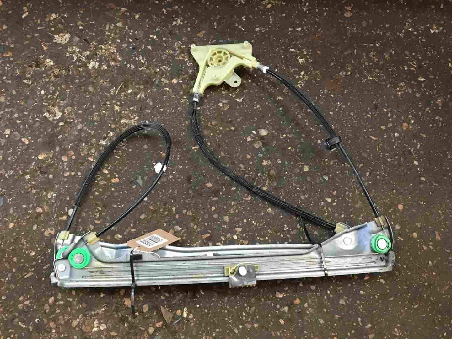 Renault Laguna MK3 2007-2012 Passenger NSF Front Window Regulator 807010002r