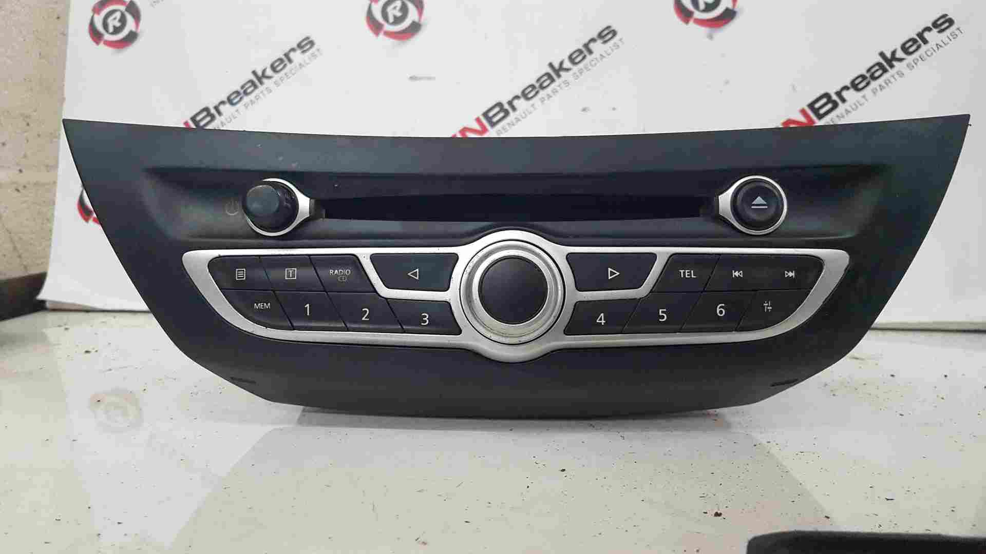Thumb 3 Renault Laguna MK3 2007-2012 Radio Cd Player TOM TOM 281156980R