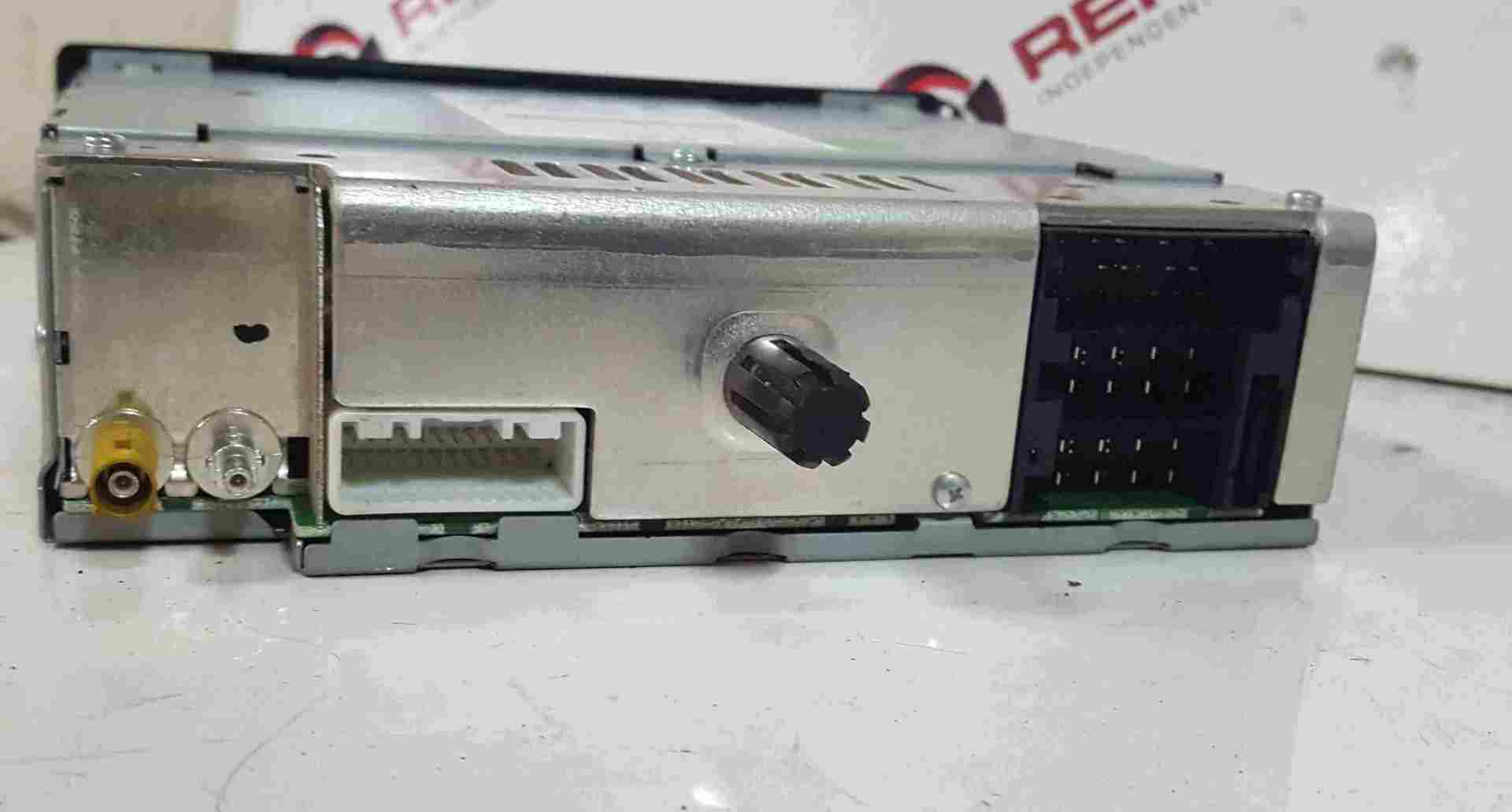Thumb 2 Renault Laguna MK3 2007-2012 Sat Nav Navigation Cd Tuner 280600004R