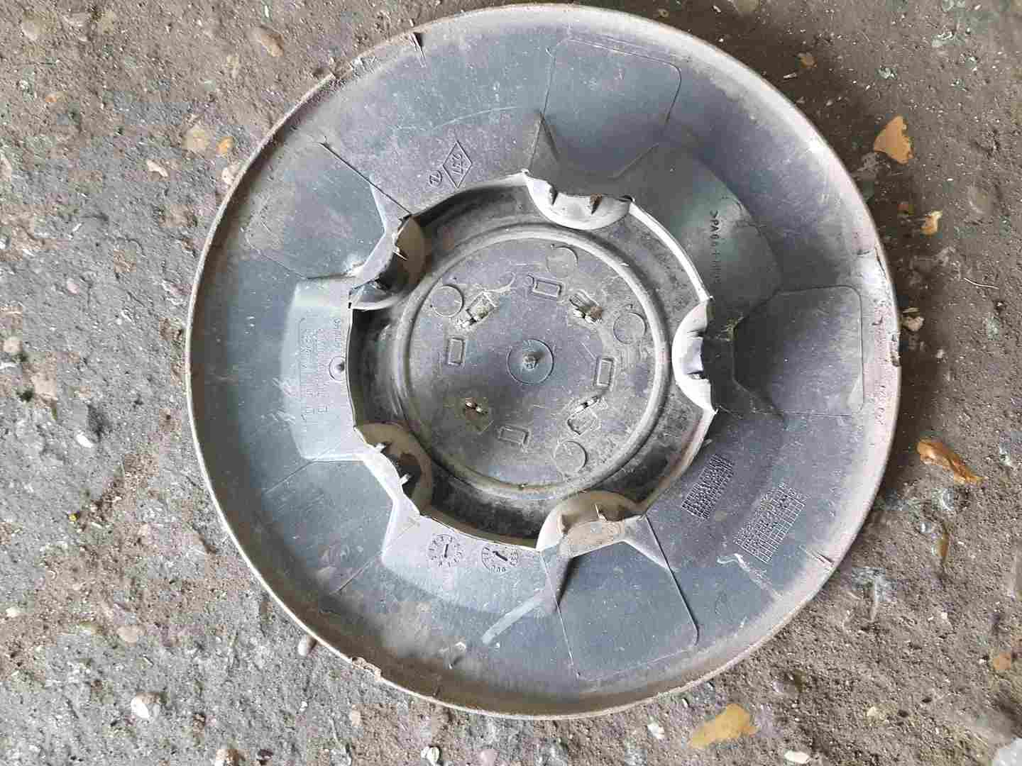 Thumb 2 Renault Master 2003-2010 Wheel Centre Caps 8200035453