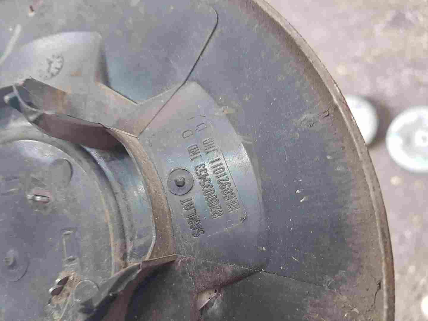 Renault Master 2003-2010 Wheel Centre Caps 8200035453