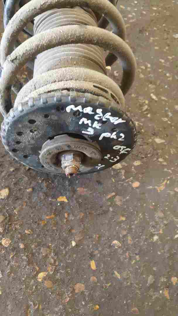 Renault Master 2010-2018 2.3 DCi Drivers OSF Front Spring Suspension Leg