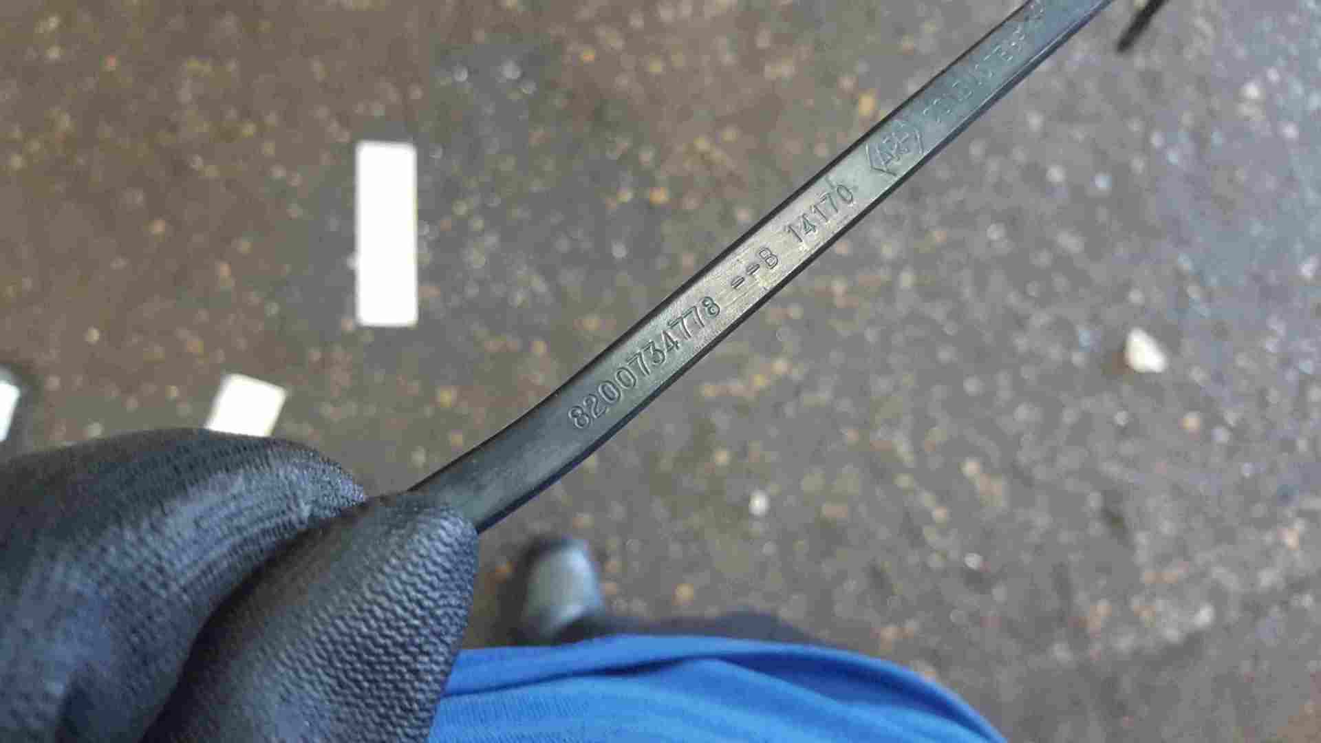 Renault Master 2010-2018 Drivers OSF Front Windscreen Wiper Arm 8200734778