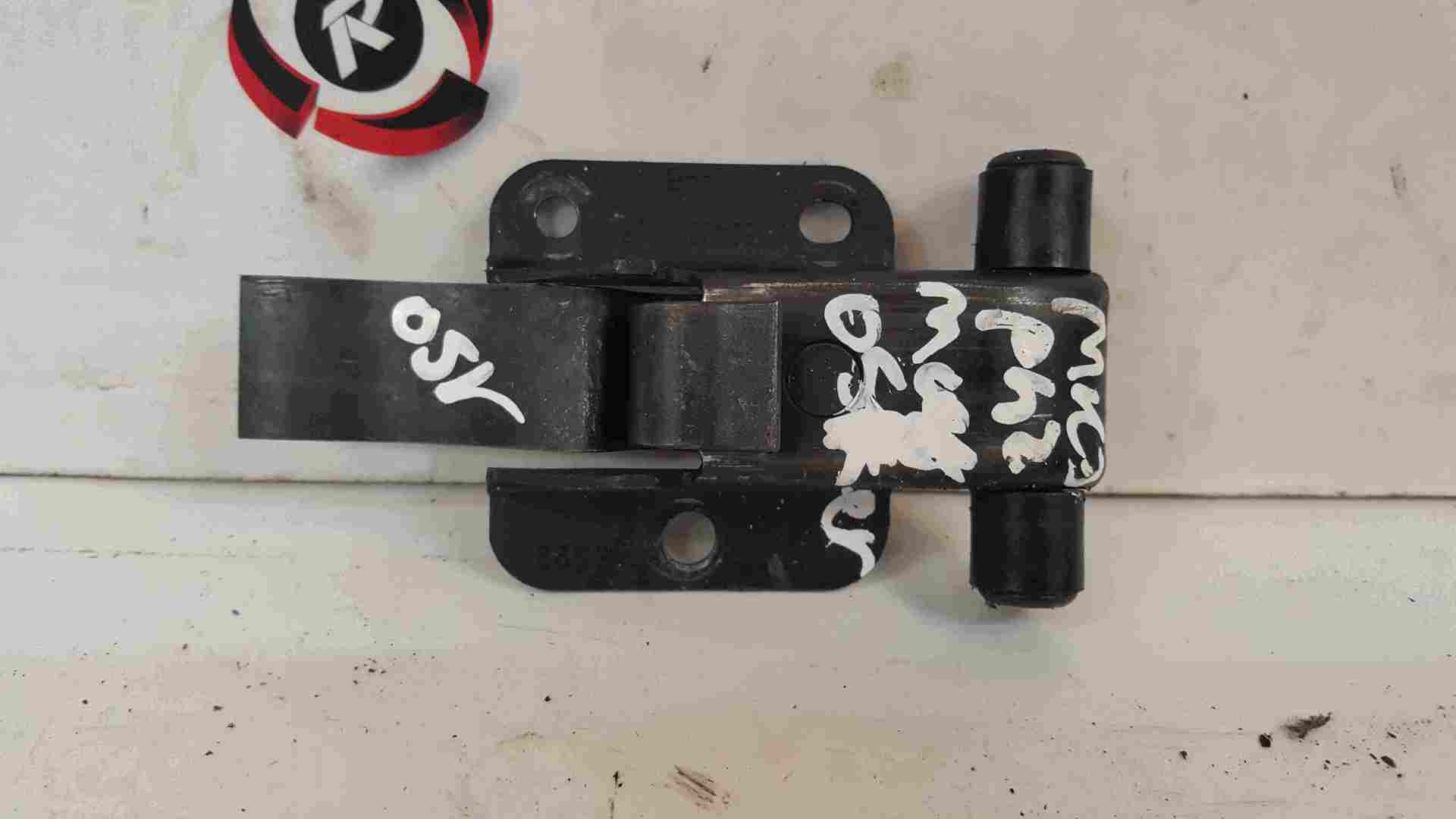 Renault Master 2010-2018 Drivers OSR Rear High Top Hinge Check Strap 824300006R