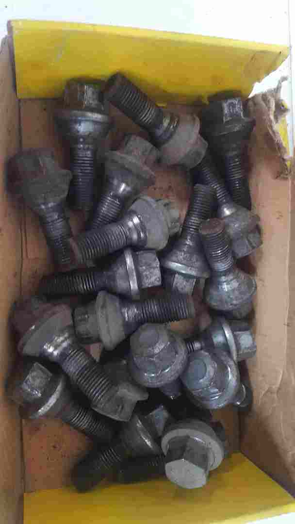 Renault Master 2010-2018 Wheel Nuts X16