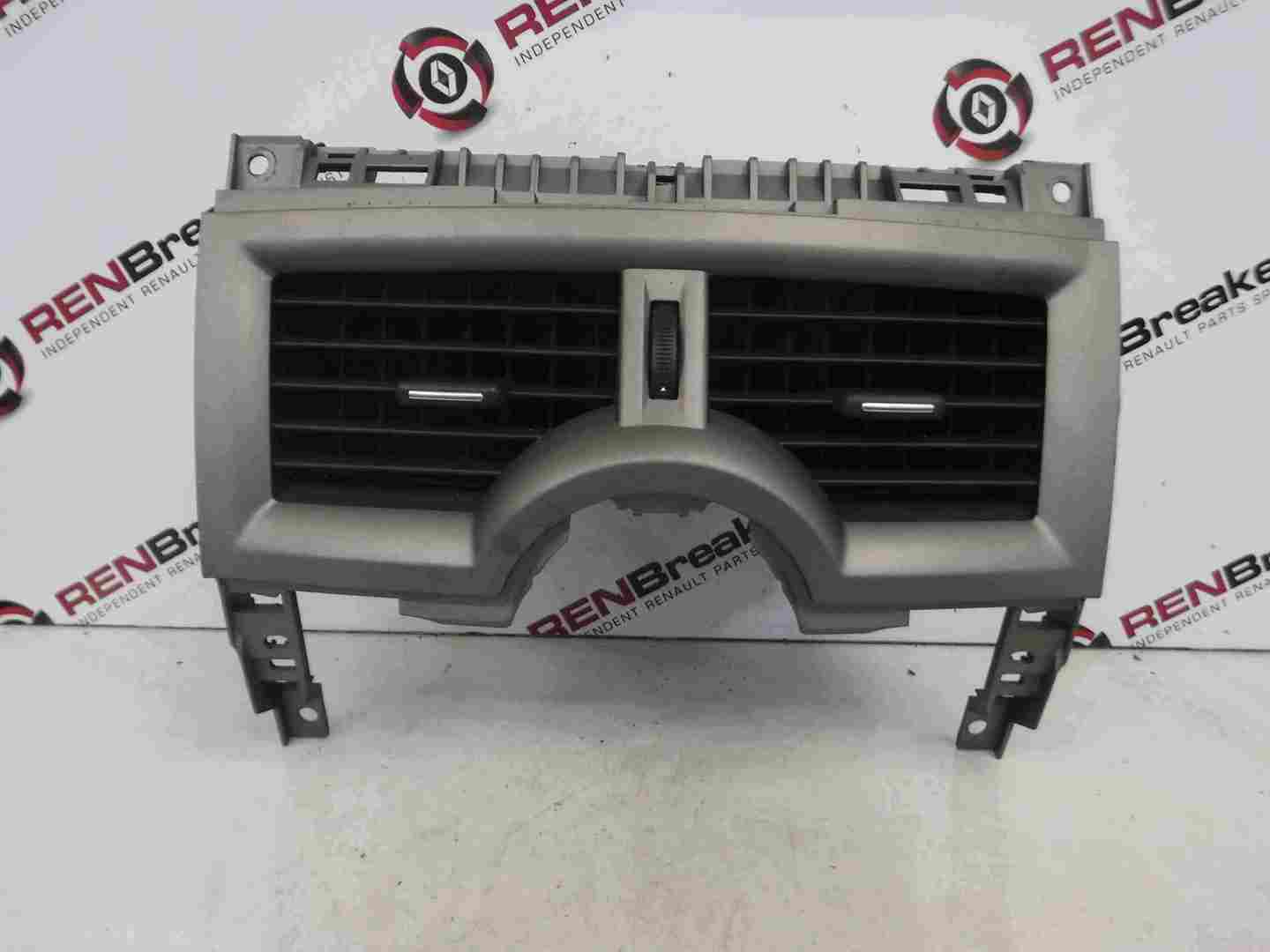 Renault Megane  2002-2008 Centre Heater Vents Silver
