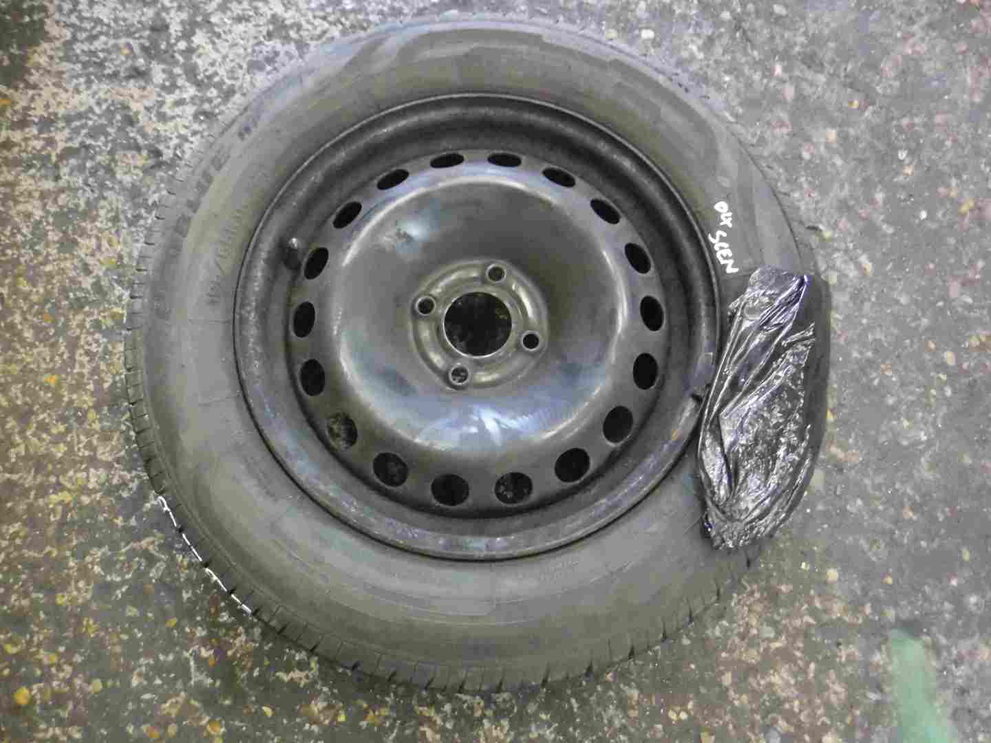 Renault Megane + Scenic 2003-2009 Steel Wheel Rim + Tyre 195 65 15 6mm Tread 3/5