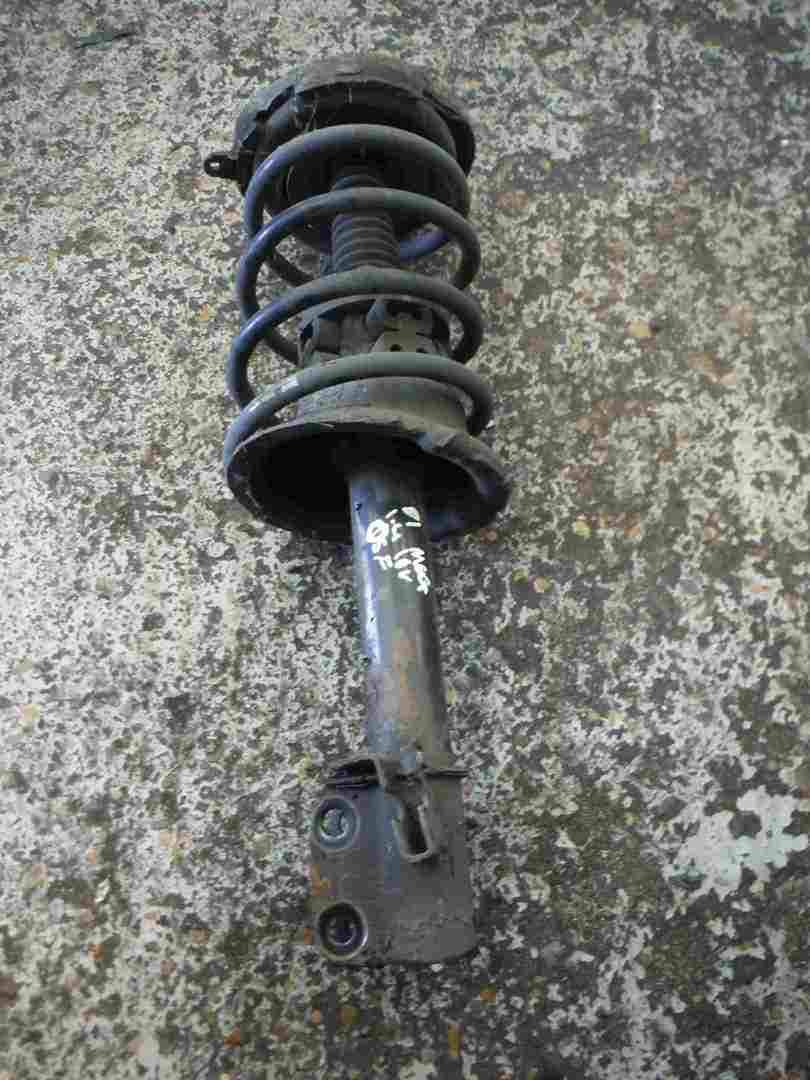 Renault Megane 1999-2002 1.4 16v Drivers Passenger Front Shock Strut Spring