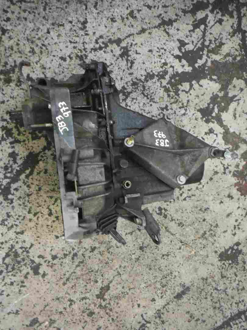 Renault Megane 1999-2002 1.4 16v Gearbox JB3 973 JB3973