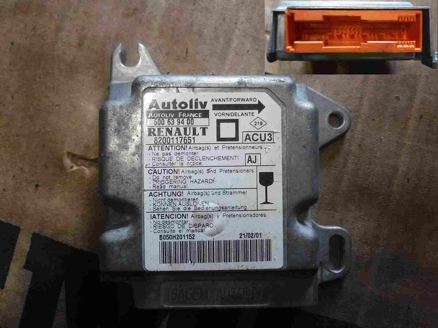 Renault Megane 1999-2002 Airbag ECU Module Computer 8200117651
