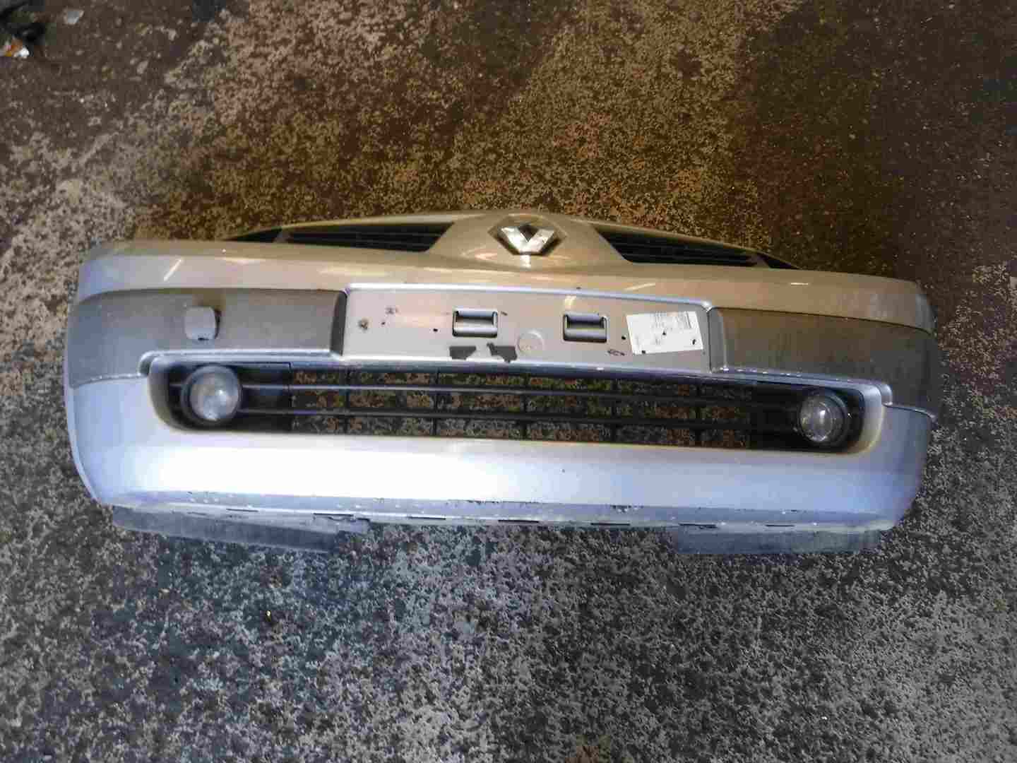 Renault Megane 2002-2006 Front Bumper Silver TEA19