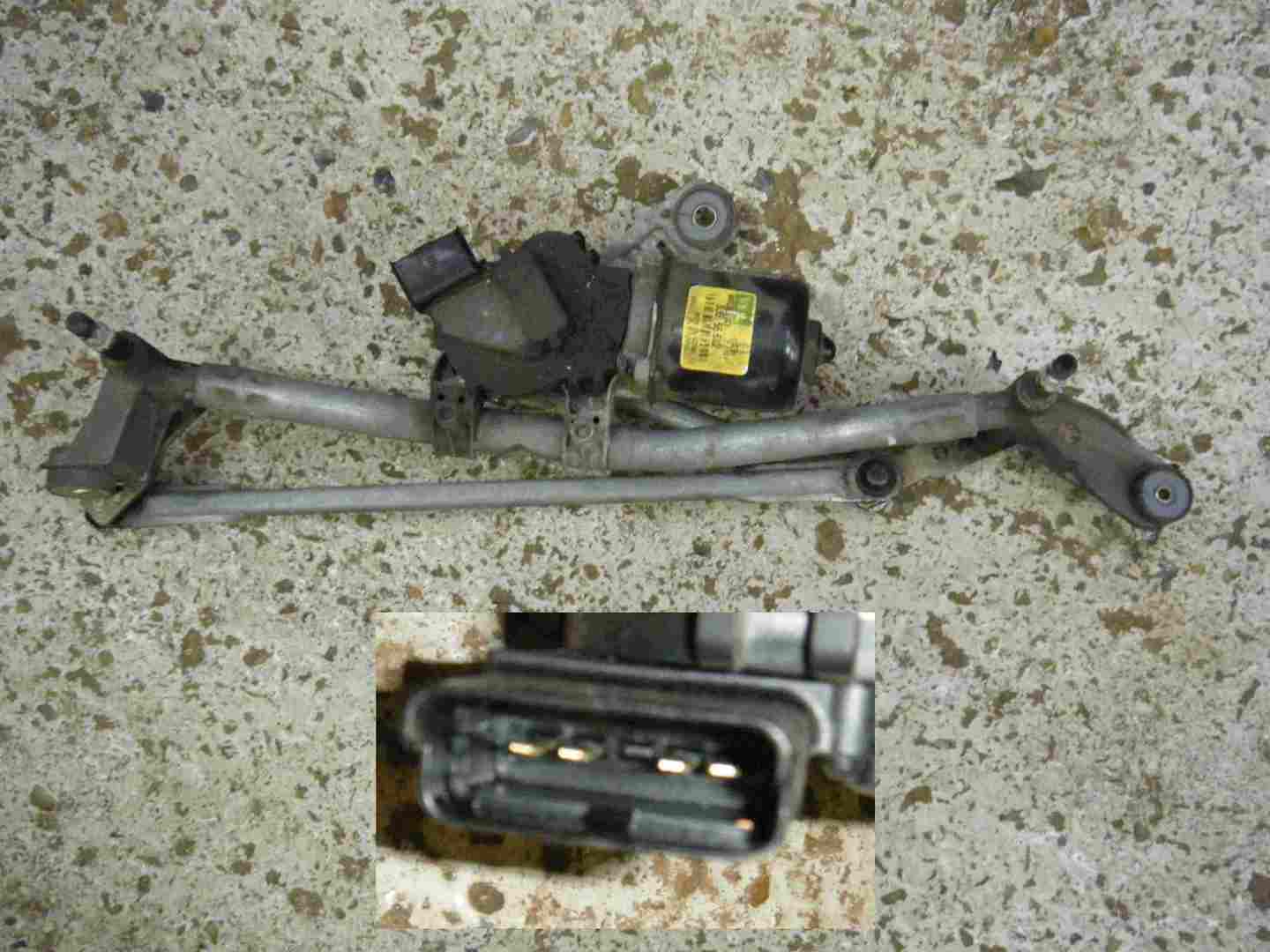 Renault Megane 2002-2008  Windscreen Washer Wiper Motor  Linkage 53559202