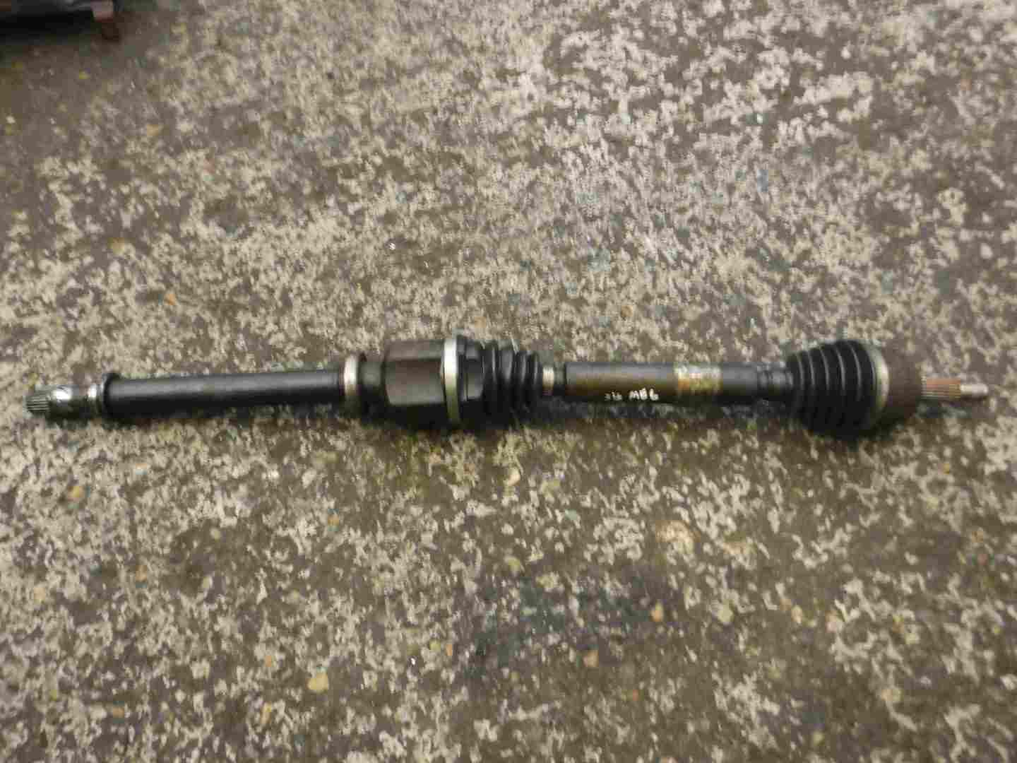 Renault Megane 2002-2008 1.5 dCi Drivers OSF Front Driveshaft