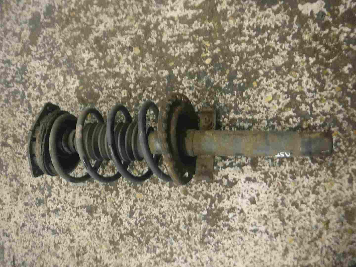 Renault Megane 2002-2008 1.9 dCi Passenger NSF Front Shock Spring Suspension