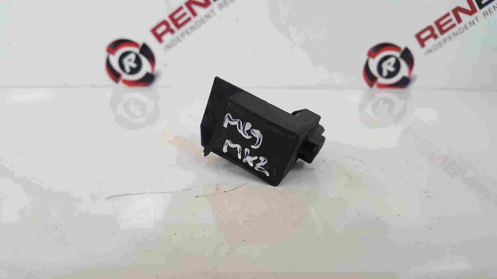Thumb 3 Renault Megane 2002-2008 Airbag Impact Sensor 8200728829