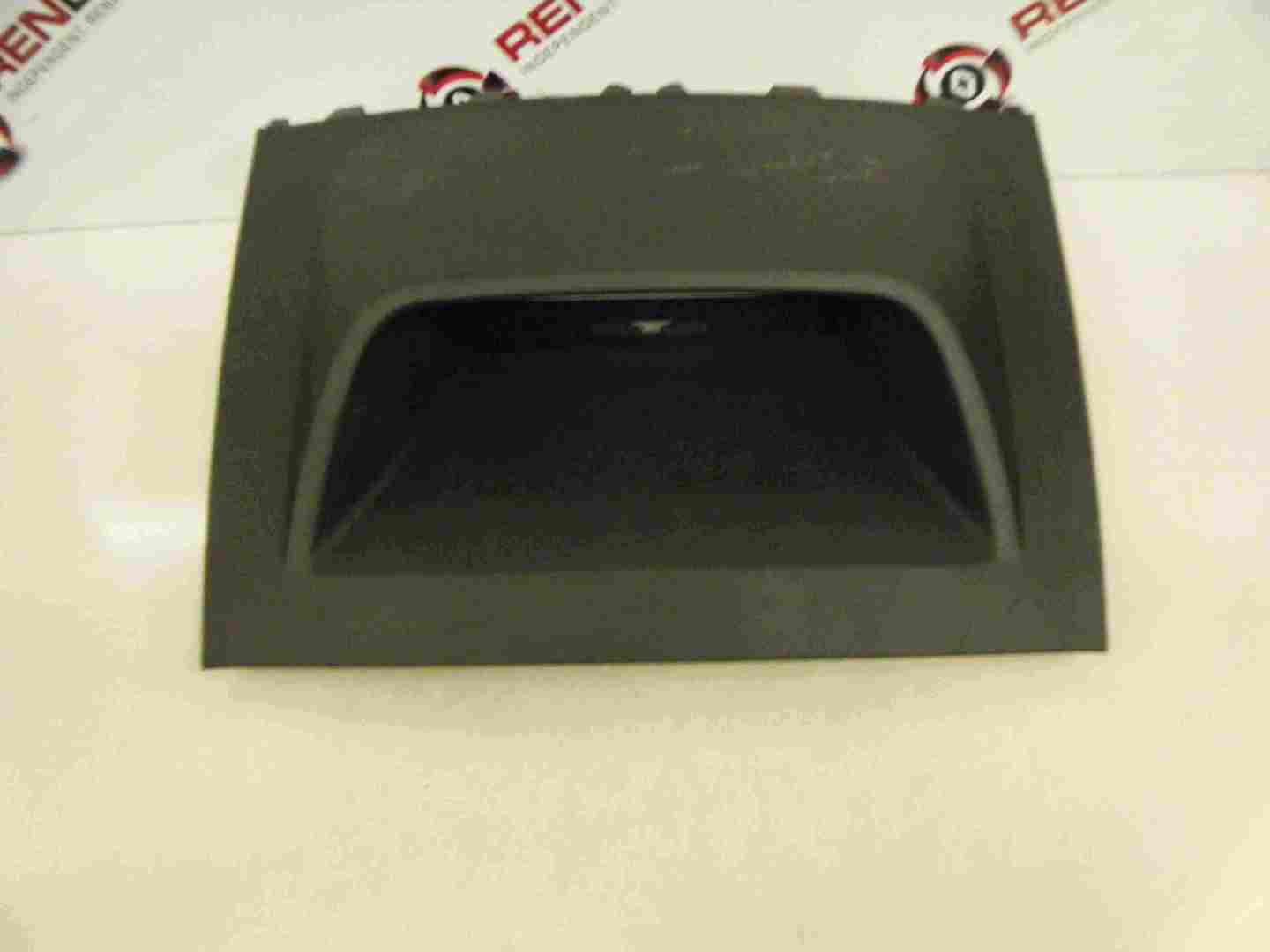 Renault Megane 2002-2008 Centre Dials Trim Display Surround 8200502434