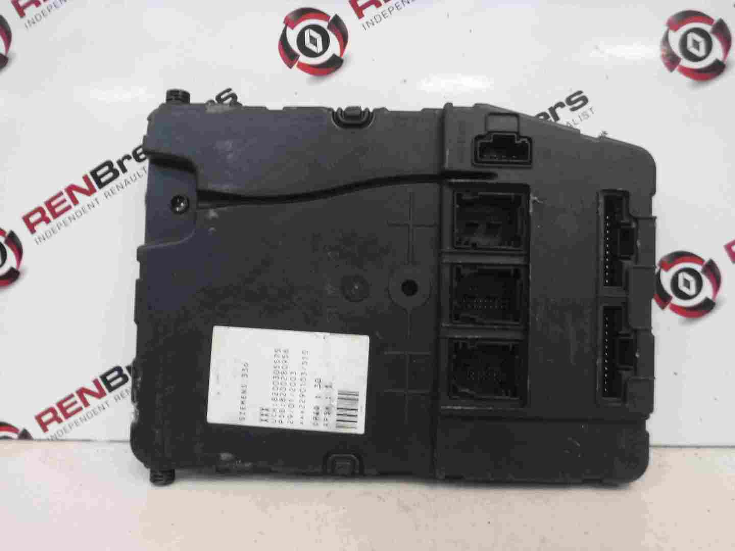 Renault Megane 2002-2008 Dashboard UCH BCM Fuse Box 8200305575
