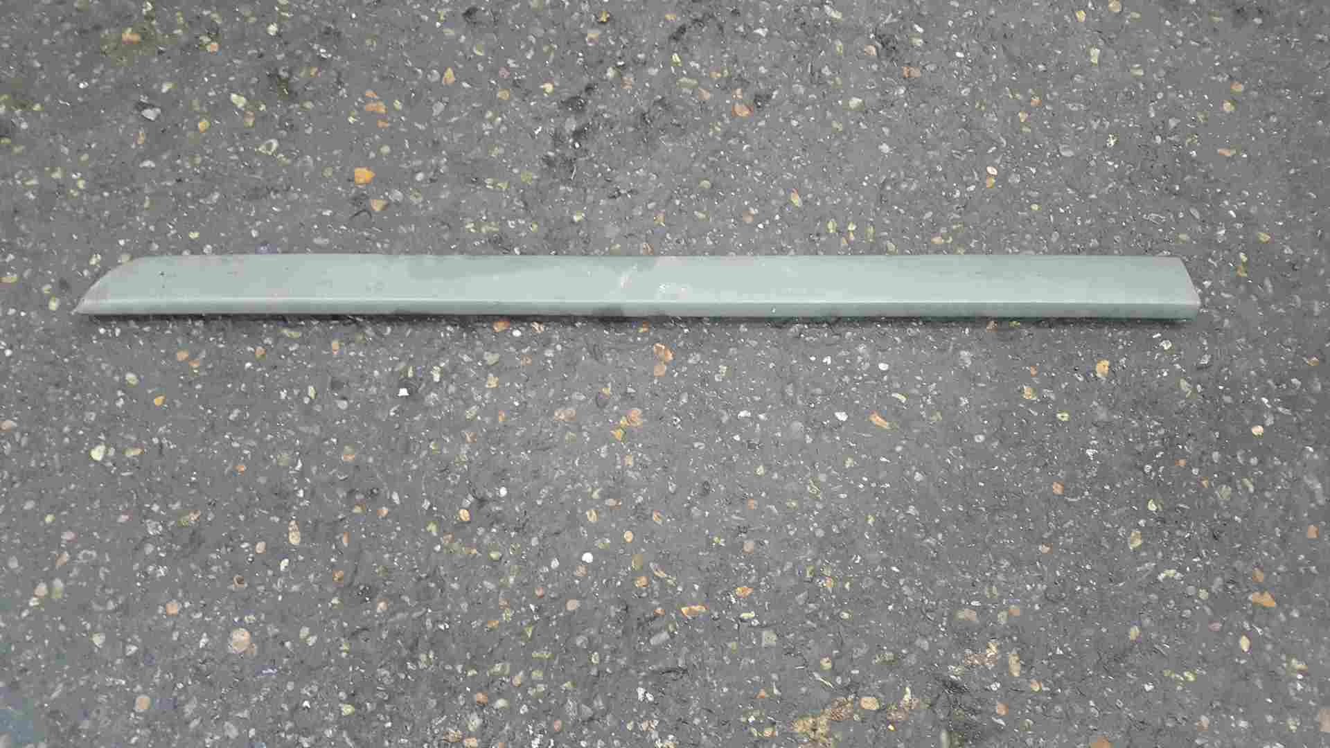 Renault Megane 2002-2008 Drivers OSF Front Door Moulding Silver Grey 5dr