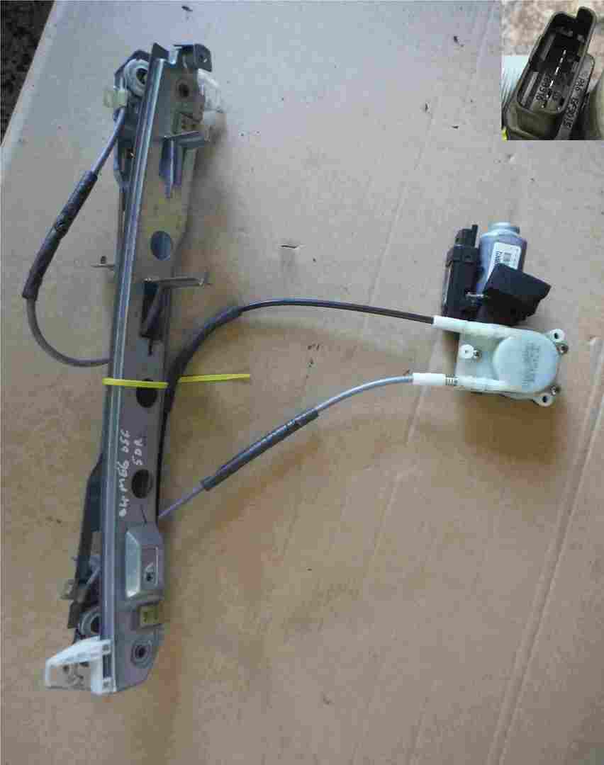 Renault Megane 2002-2008 Drivers OSF Front Window Motor  Regulator 6Pin 5DR