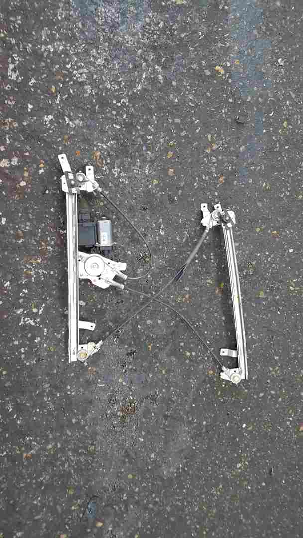 Renault Megane 2002-2008 Drivers OSF Front Window Motor Regulator 5dr AM
