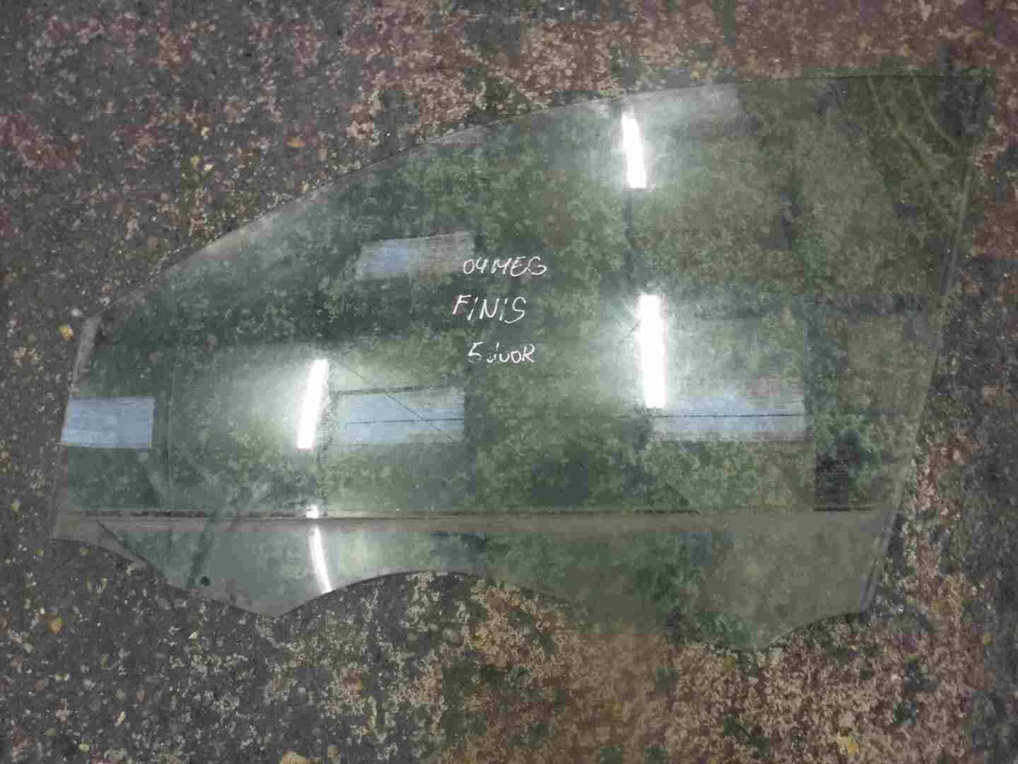 Renault Megane 2002-2008 Passenger NSF Front Window Glass 5DR