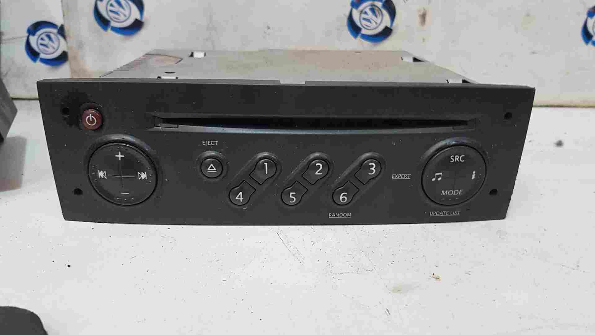 Thumb 6 Renault Megane 2002-2008 Radio Cd Player Update List + Code 8200367486