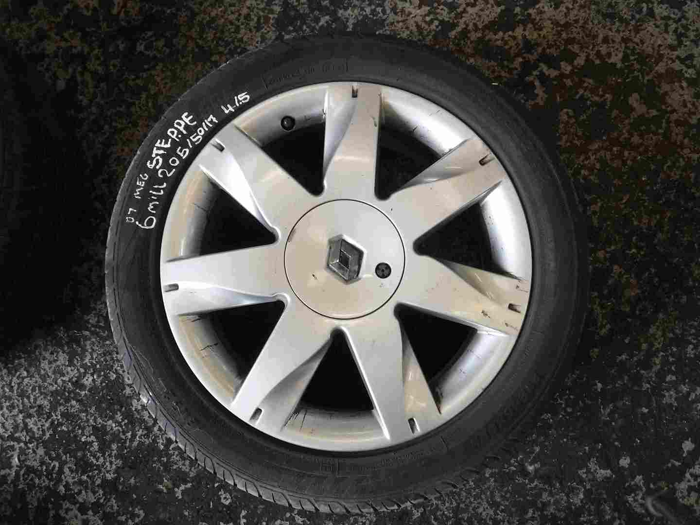 Renault Megane 2002-2008 Steppe Alloy Wheel + Tyre 205 50 17 6mm Tread 4/5