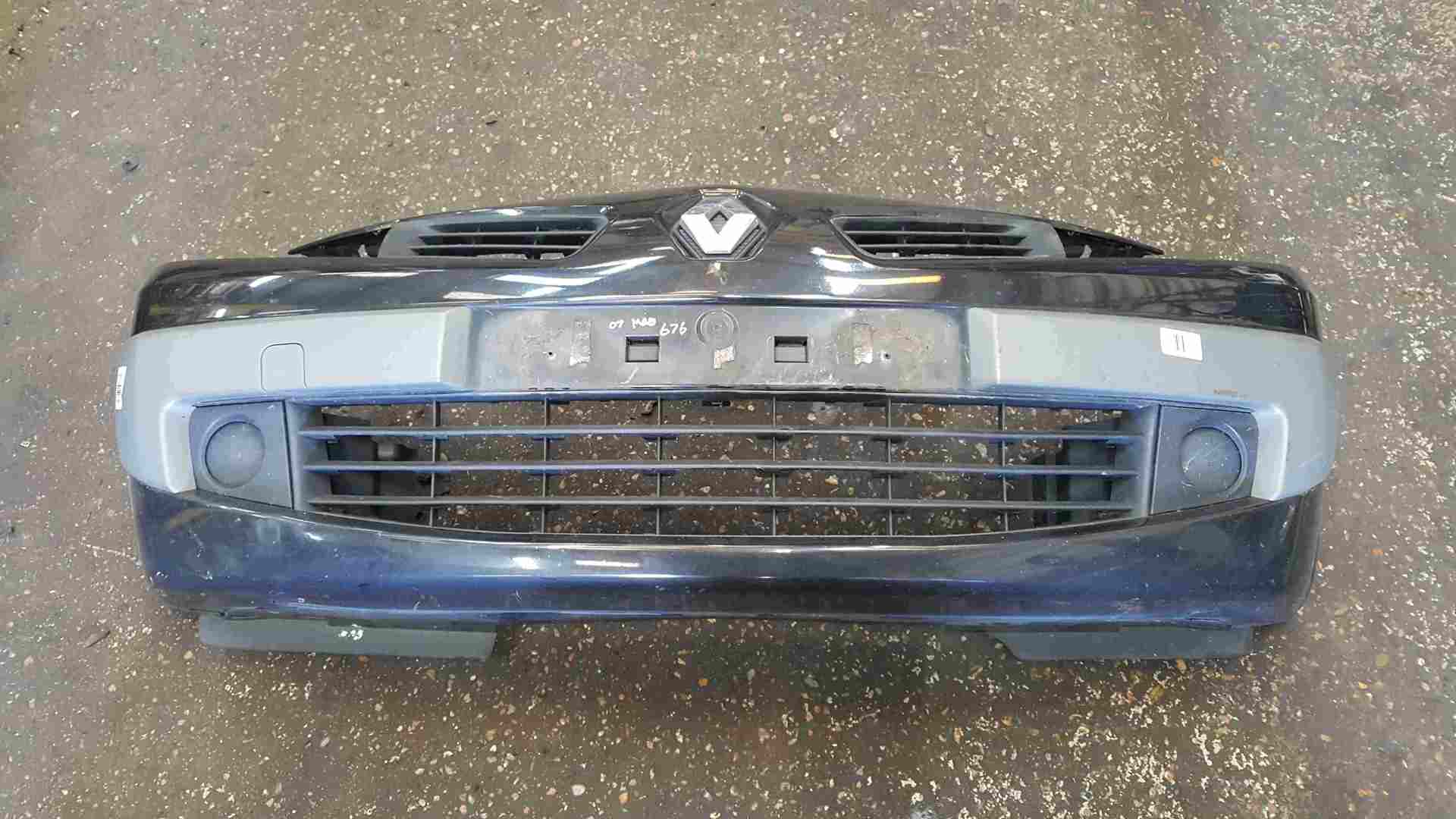Thumb 2 Renault Megane 2006-2008 Front Bumper Black FACELIFT 676