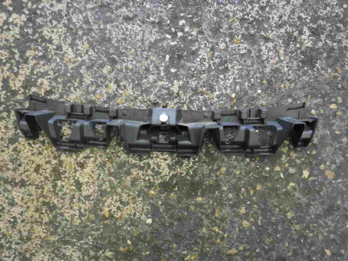 Renault Megane 2006-2008 Rear Bumper Top Support Bracket 8200074445