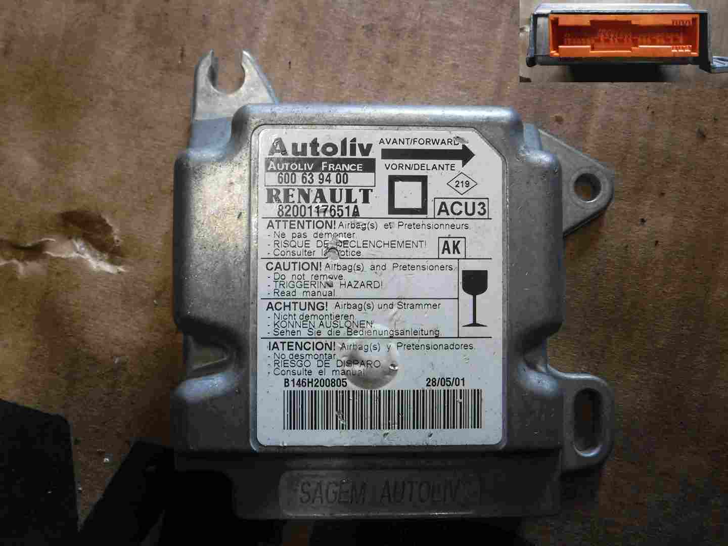 Renault Megane Convertible 1999-2002 Airbag ECU Module Computer 8200117651A