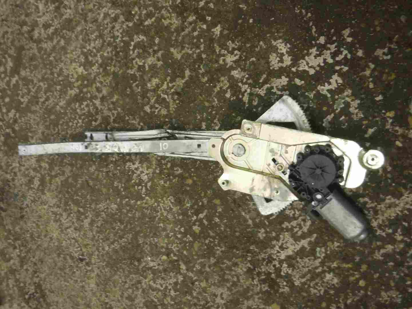 Renault Megane Convertible 1999-2002 Drivers OSF Front Window Motor + Regulator